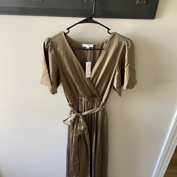 Baltic Born Sicily Wrap Dress - Olive NWT - Picture 7 of 7